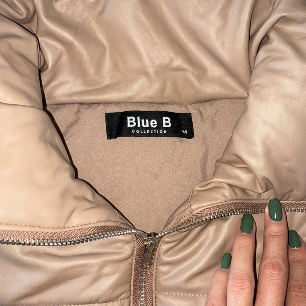Cropped Puffer Jacket - Picture 3 of 4